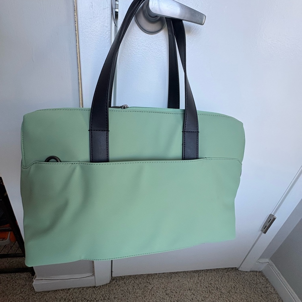 Away Everywhere Bag - NEW